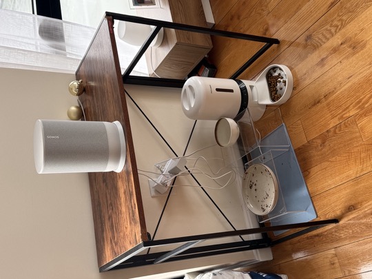 Automatic feeder location